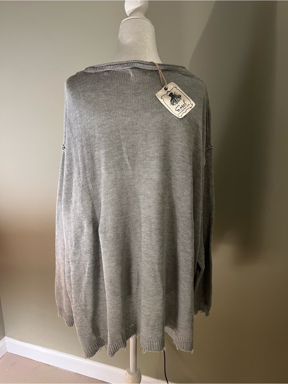 Easel Los Angeles-Relaxed Gray Distressed Thermal Sweatshirt - Women - Picture 4 of 6